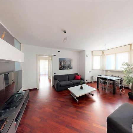 Apartment+Garage Near Novegro Exhibition/Linate Segrate Dış mekan fotoğraf